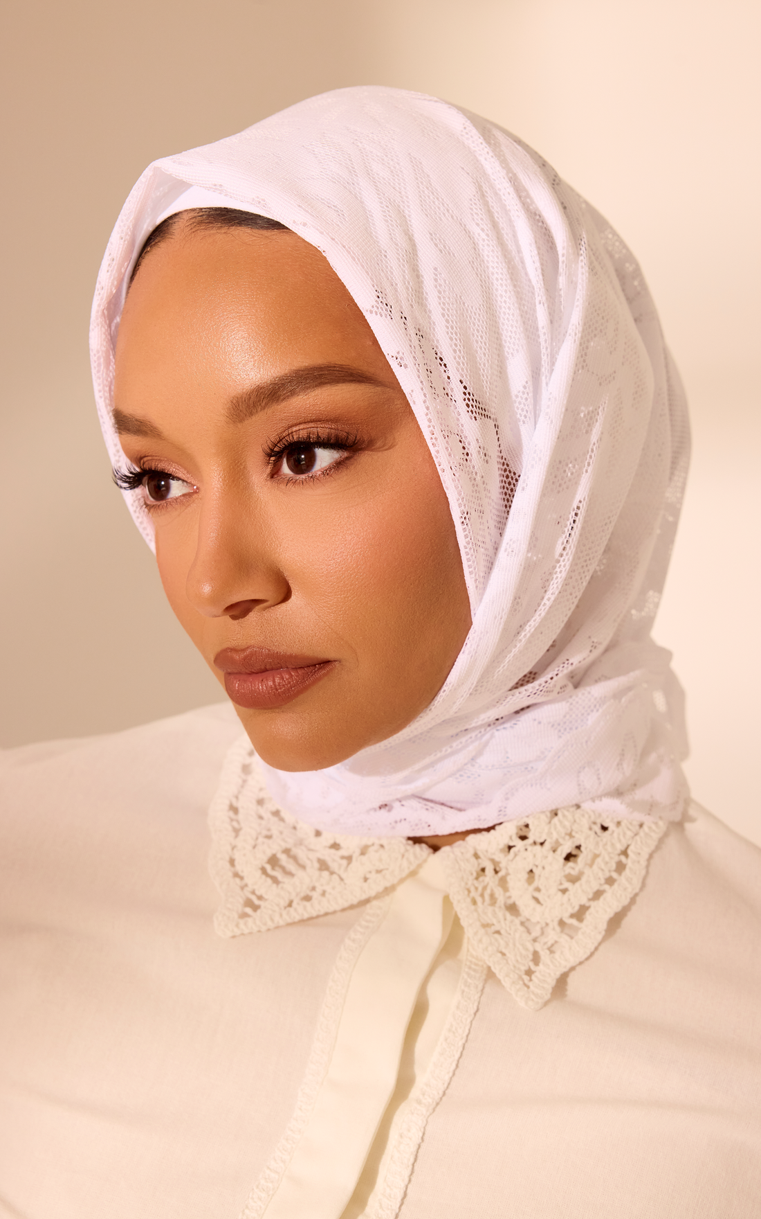 Blanc ELARA Lace Hijab
