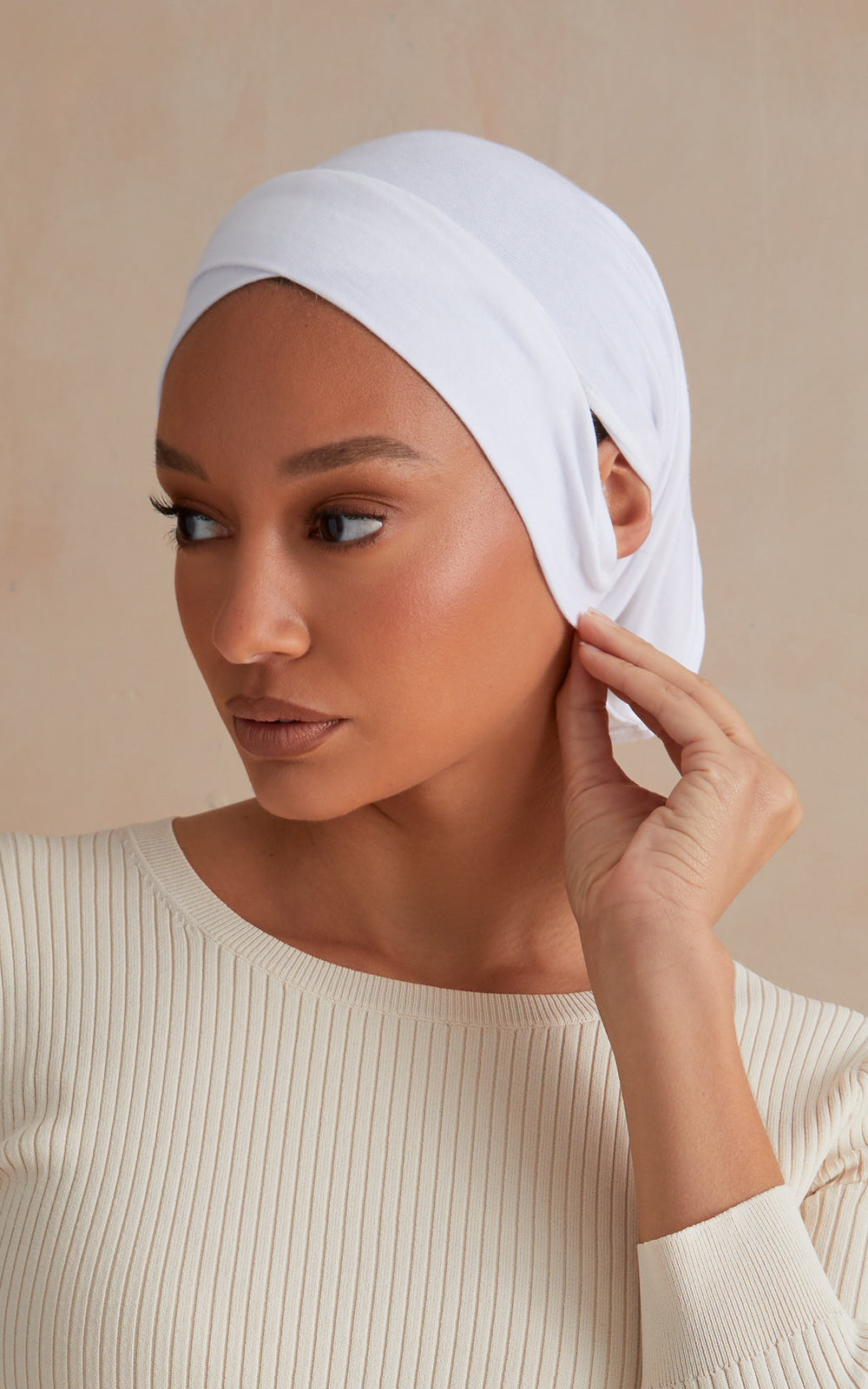 Access 2.0 Under Scarf — White