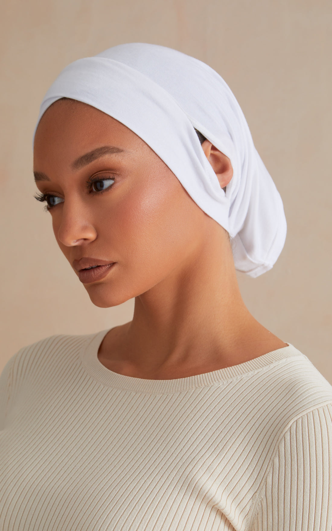 White Access 2.0 Cross-Front Under Scarf — CULTURE