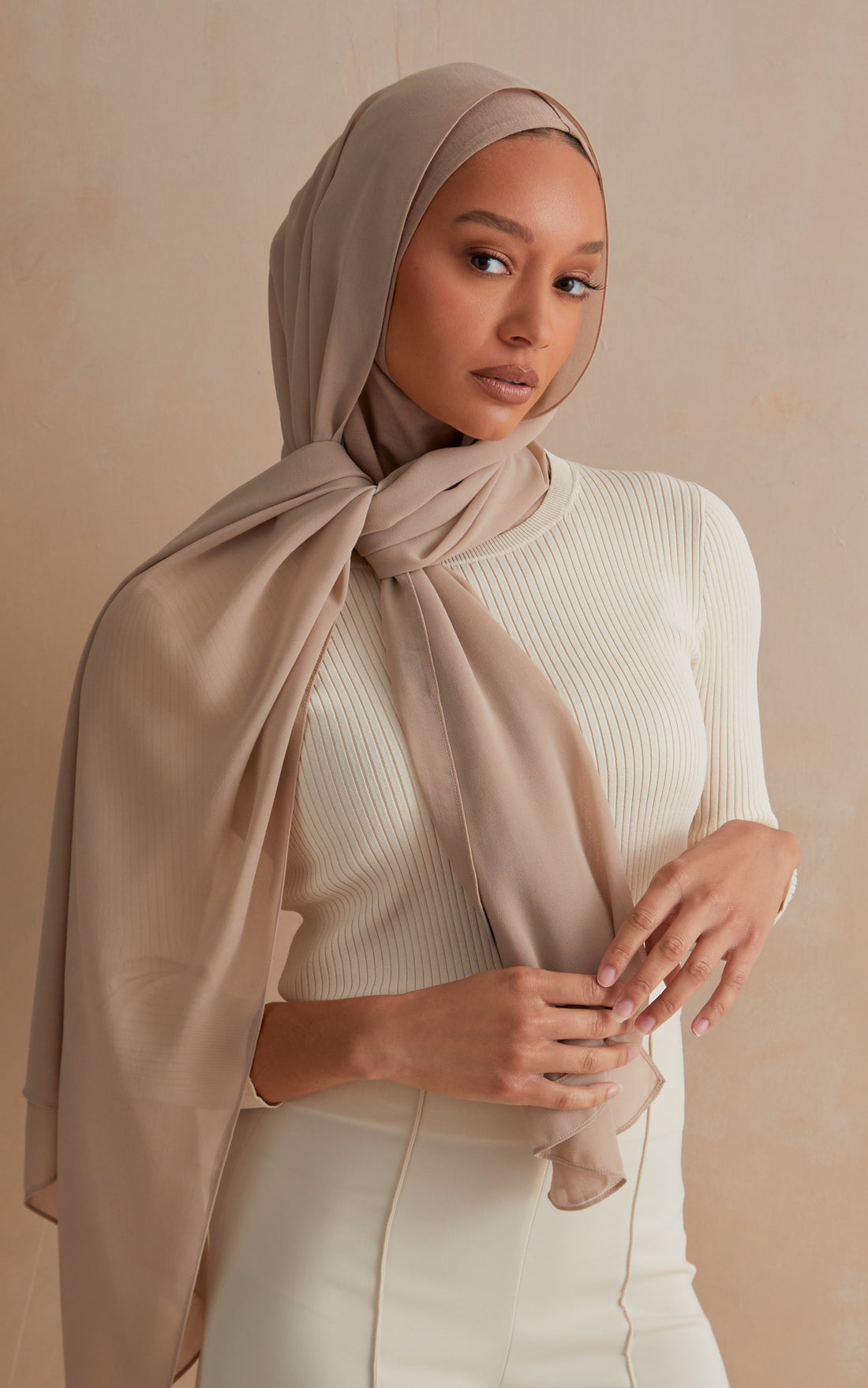 Burro Full Coverage Essential Under Scarf