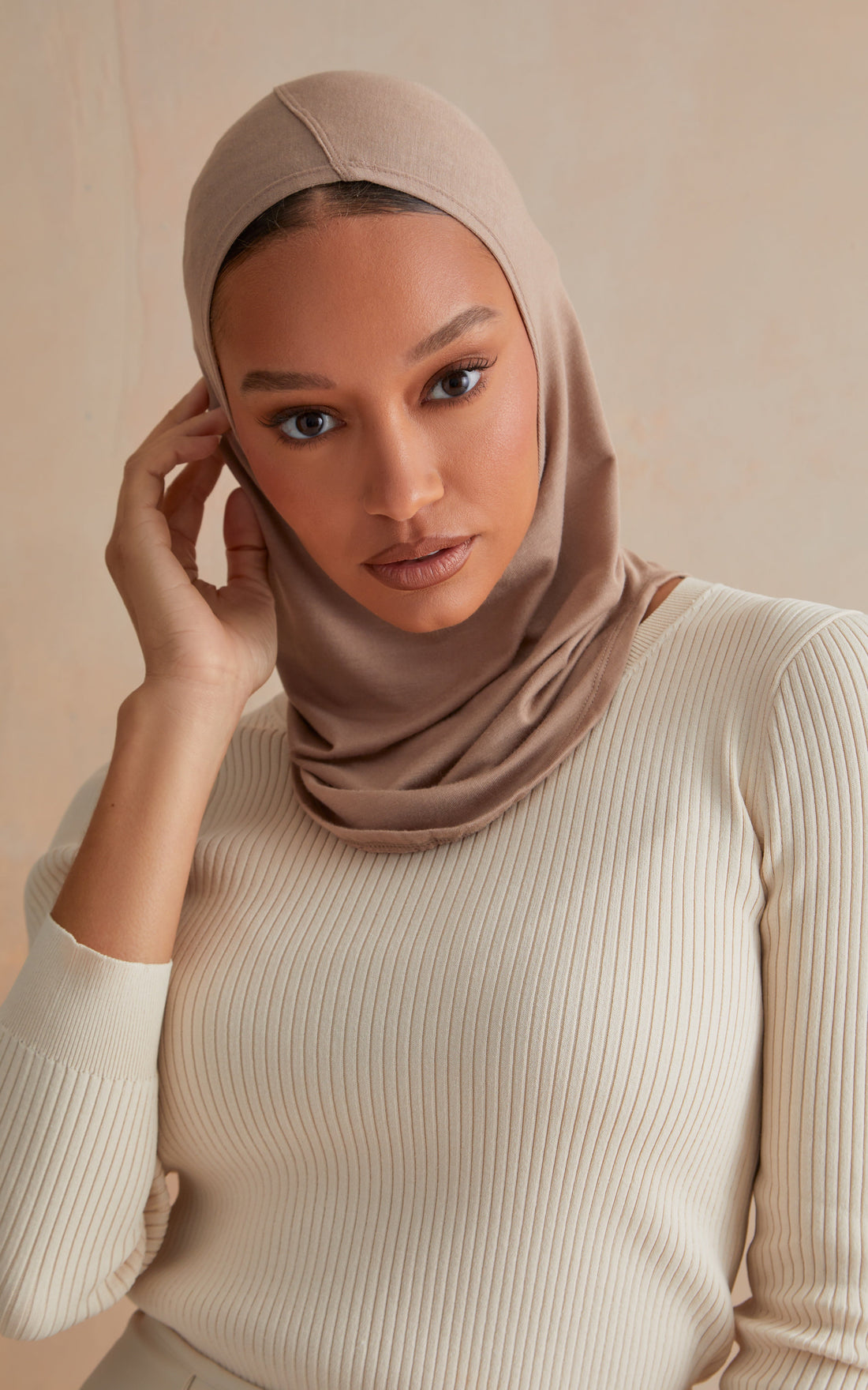 Burro Full Coverage Essential Under Scarf