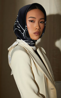 Reine Square Satin