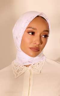 Blanc ELARA Lace Hijab