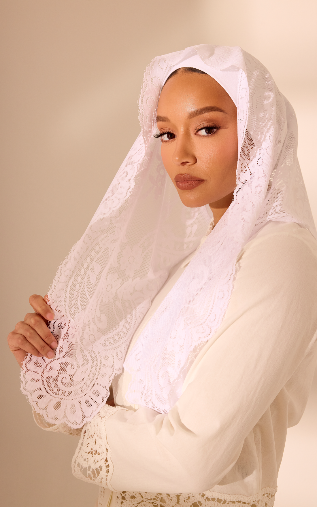 Blanc ELARA Lace Hijab