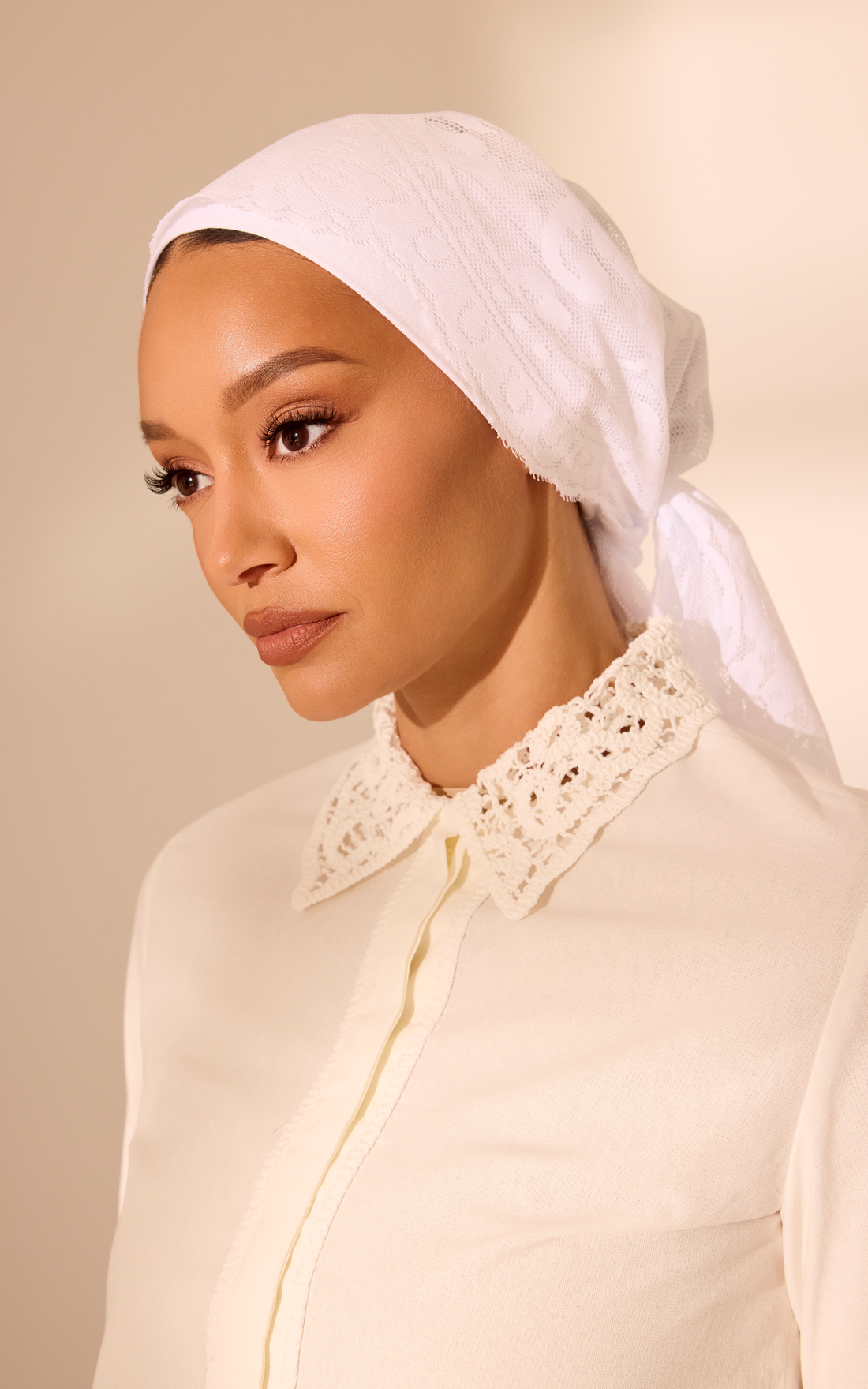 Blanc ELARA Lace Hijab