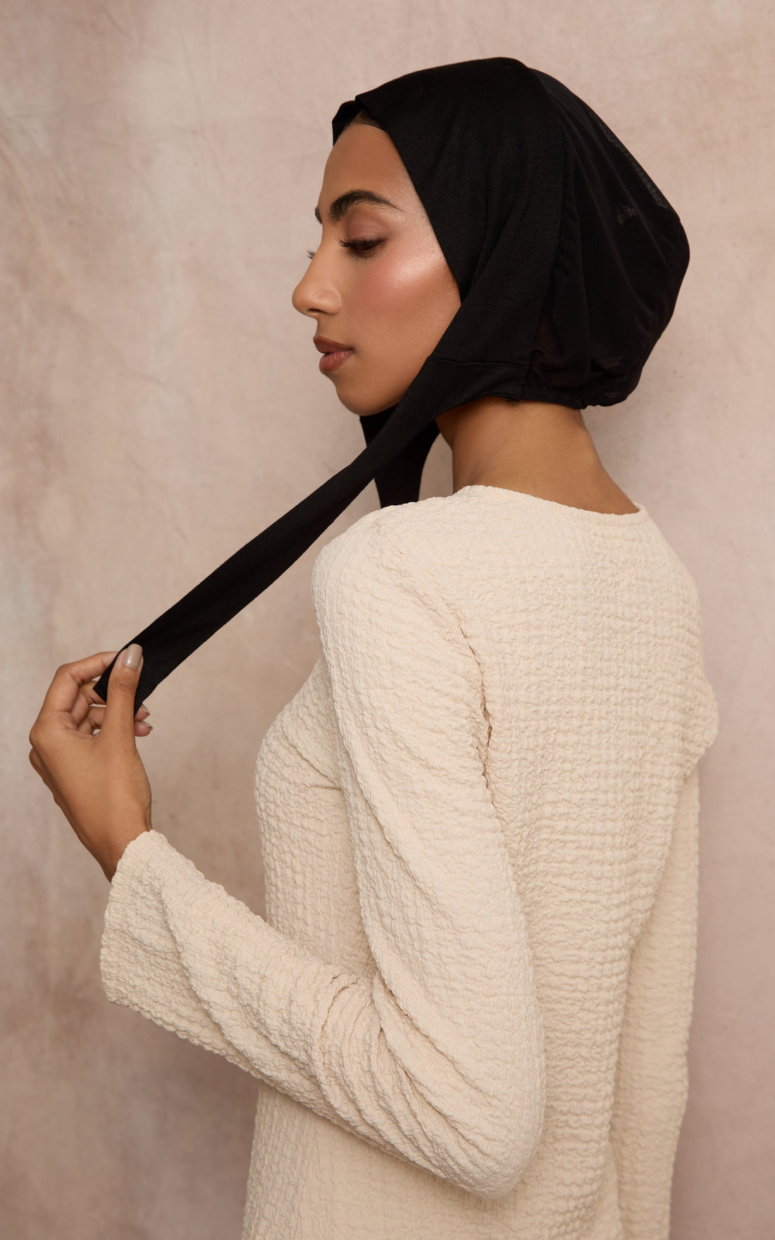 Black Mesh-Back Under Scarf — Regular