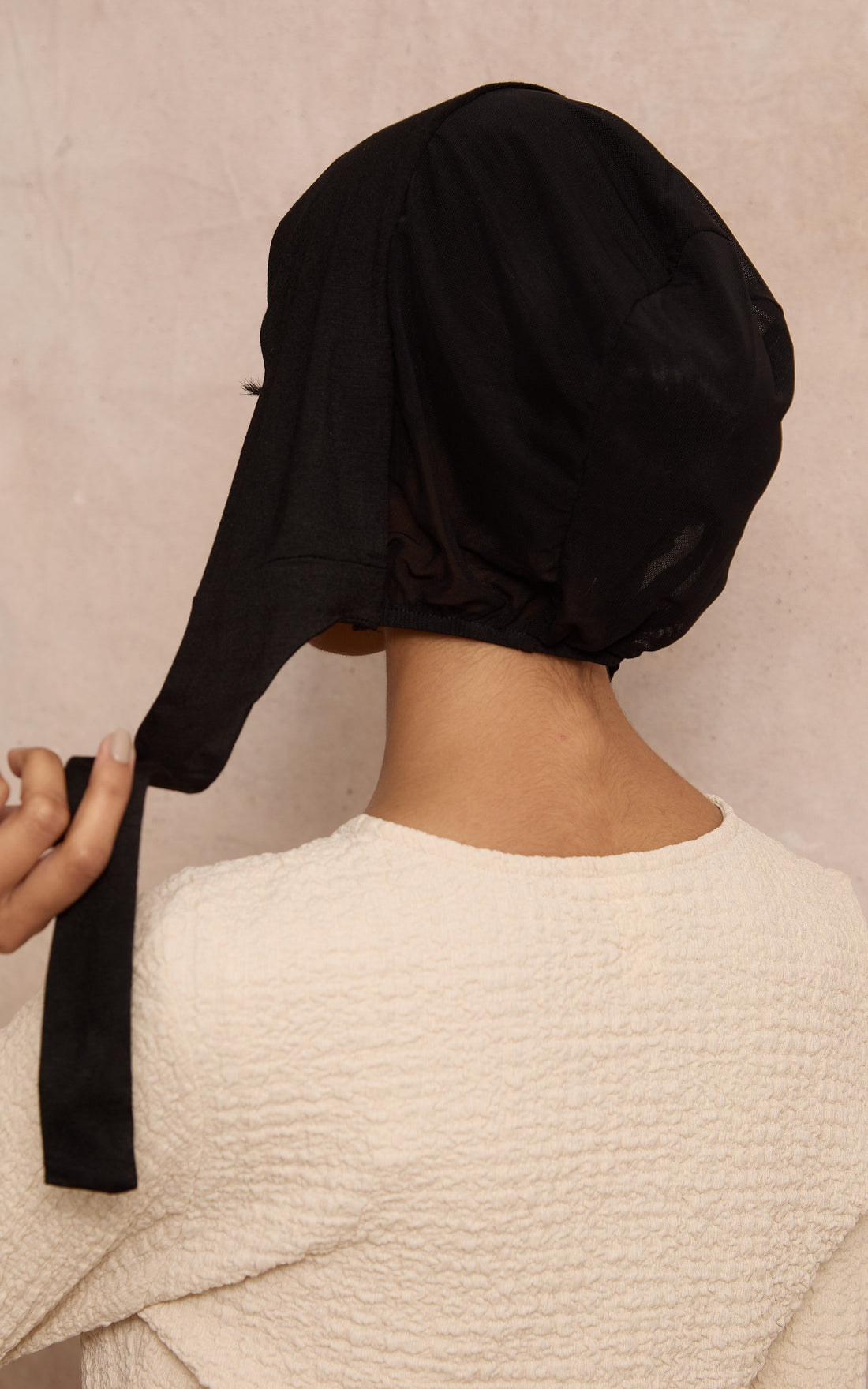 Black Mesh-Back Under Scarf — Regular