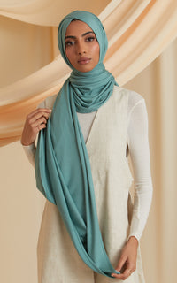 Celadon Access 2.0 Cross-Front Under Scarf — CULTURE