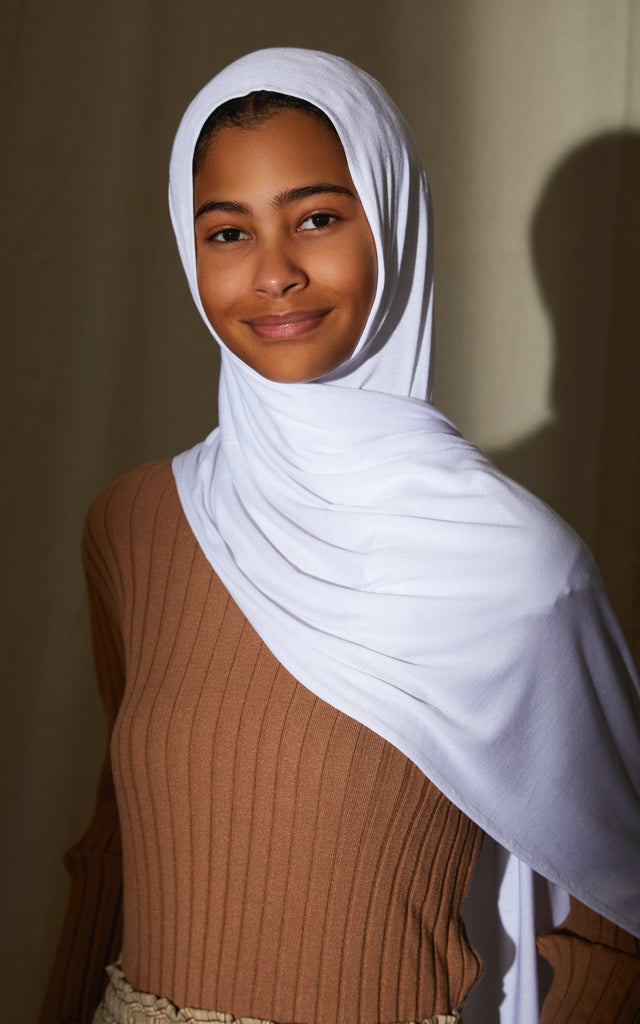 Petite Rhinestone Jersey Hijab - White – Zeena